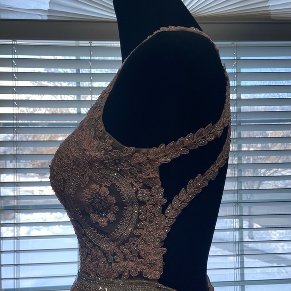 The best dress for your graduation party, so you look like a princess. - Picture 3 of 6